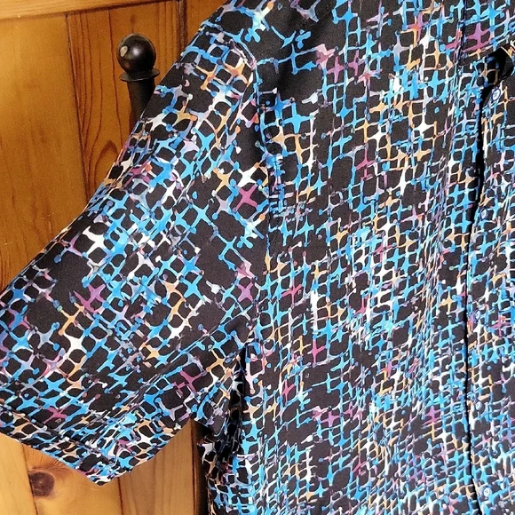 Robert Graham Blue and Black Geometric Casual Shirt - Picture 4 of 8